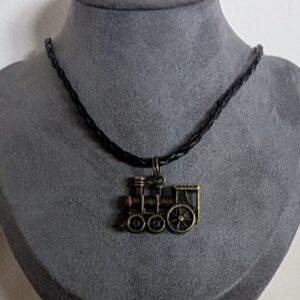Braided Cord Faux Leather Train necklace