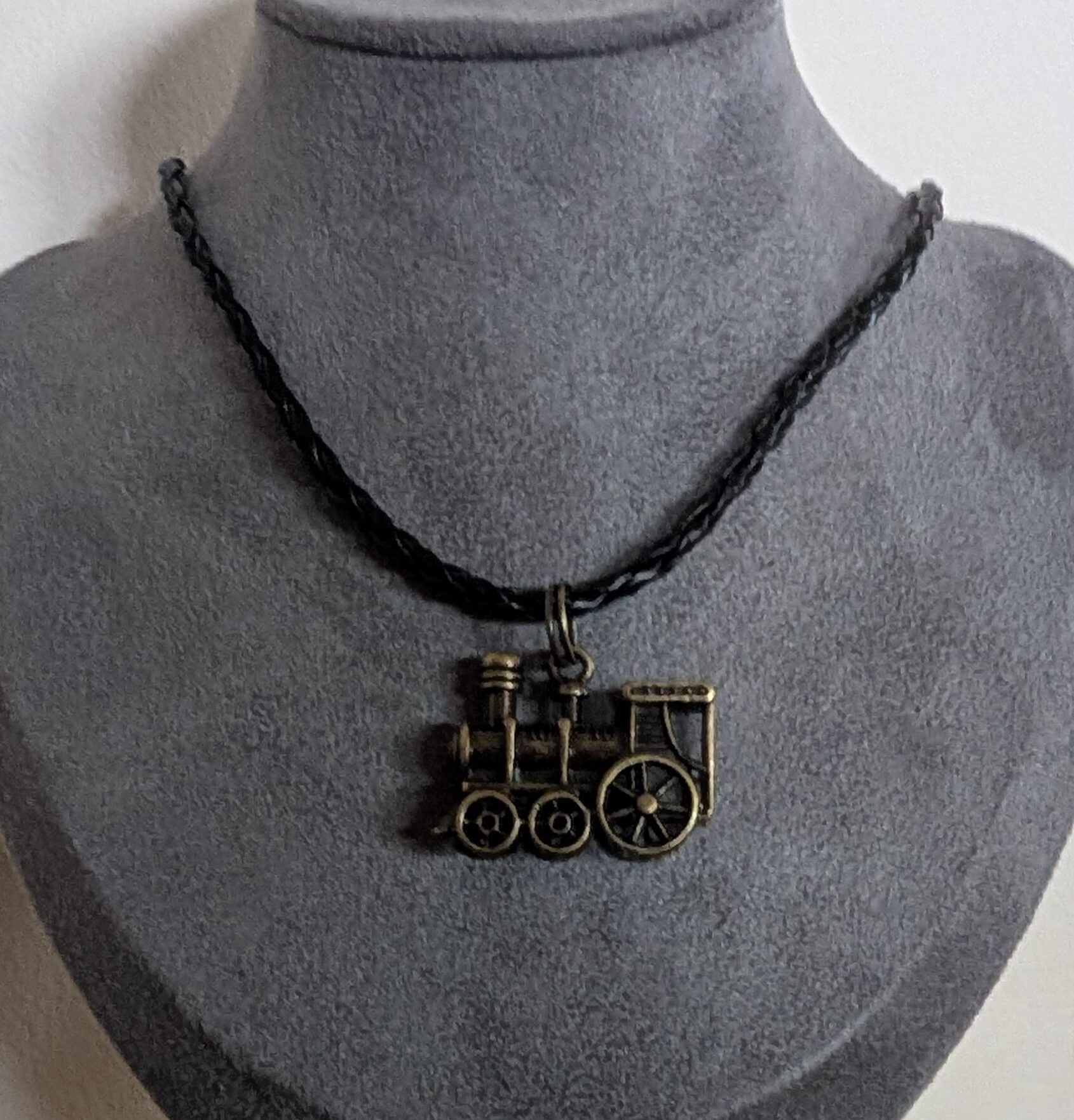 Braided Cord Faux Leather Train necklace